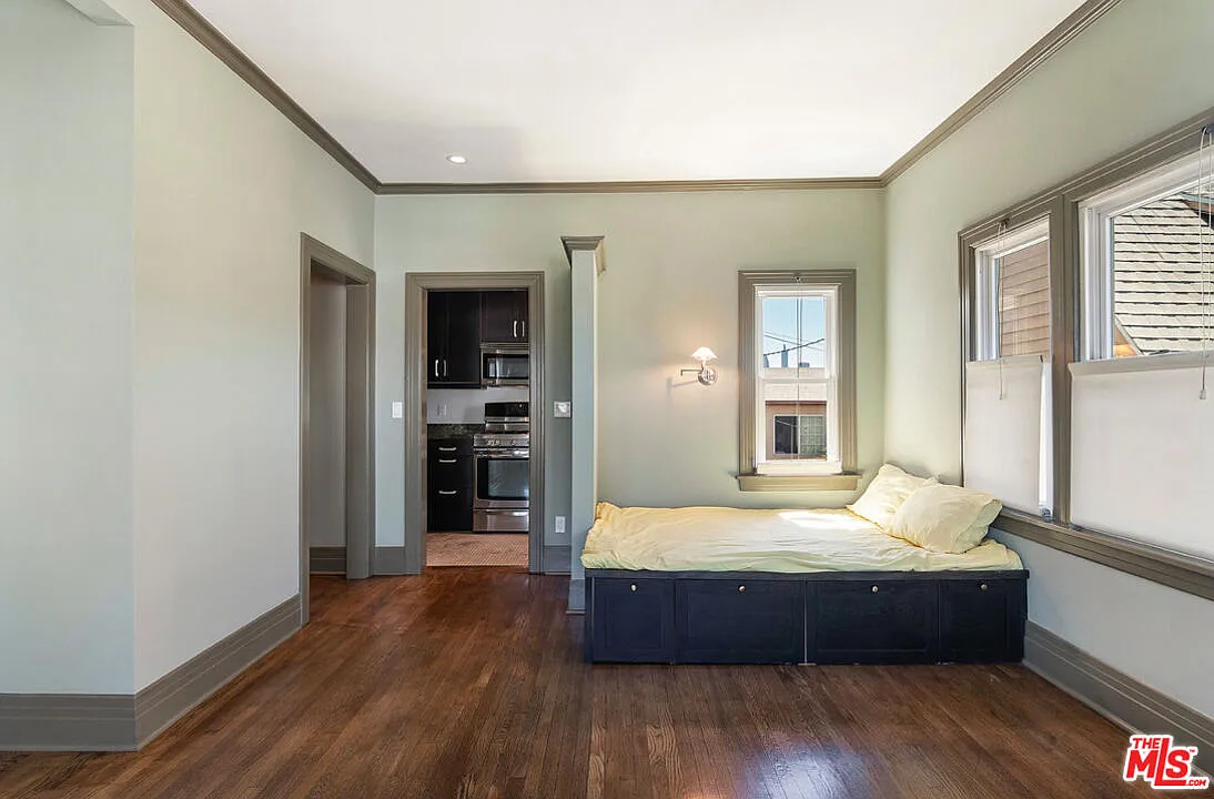 1 bed, 1.0 bath, $1,975 — Photo 3