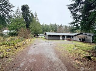 11 Webb Rd SW, Lakebay, WA 98349