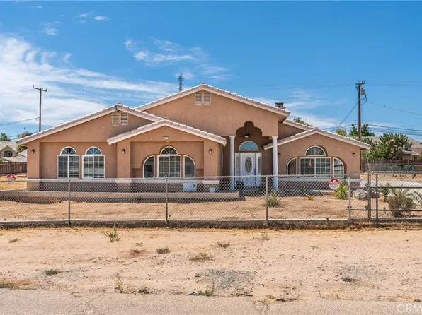 15921 Pine St, Hesperia, CA 92345