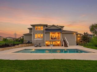 9900 W 152nd St, Overland Park, KS 66221