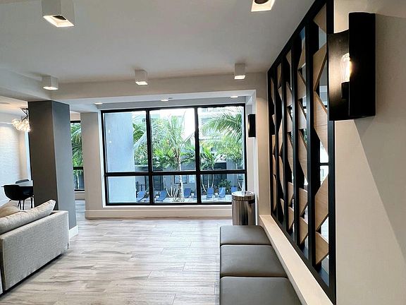 3rd image of 250 E 4th Ave #113