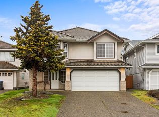 2453 Gillespie St, Pt Coquitlam, BC V3B7S9