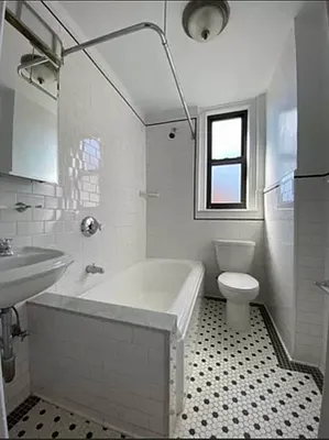 Rented by Bond New York | media 9