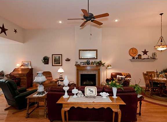 2nd view of family room w/gas fire place.