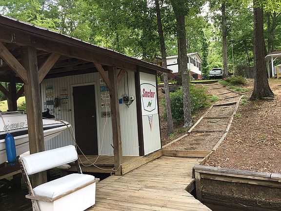 5th image of 102 Little River Ct