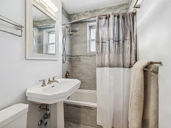 5700 Arlington Avenue image 6 of 15