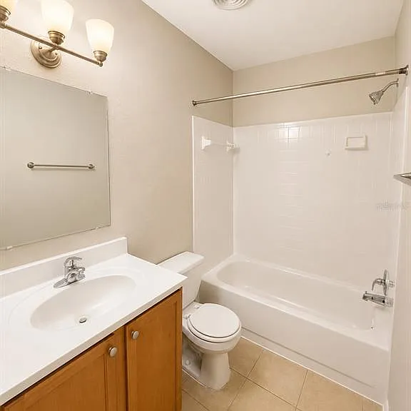 203 Lake Parsons Grn #108 — Photo 8