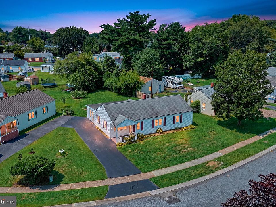 1st image of 159 Evergreen Dr