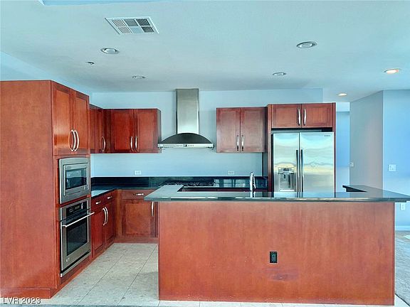 4th image of 4575 Dean Martin Dr Unit 512