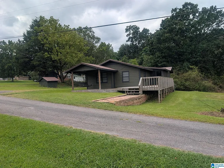 79 Lavern Dr — Photo 1