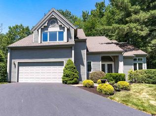 12 Mahican Ct, Slingerlands, NY 12159