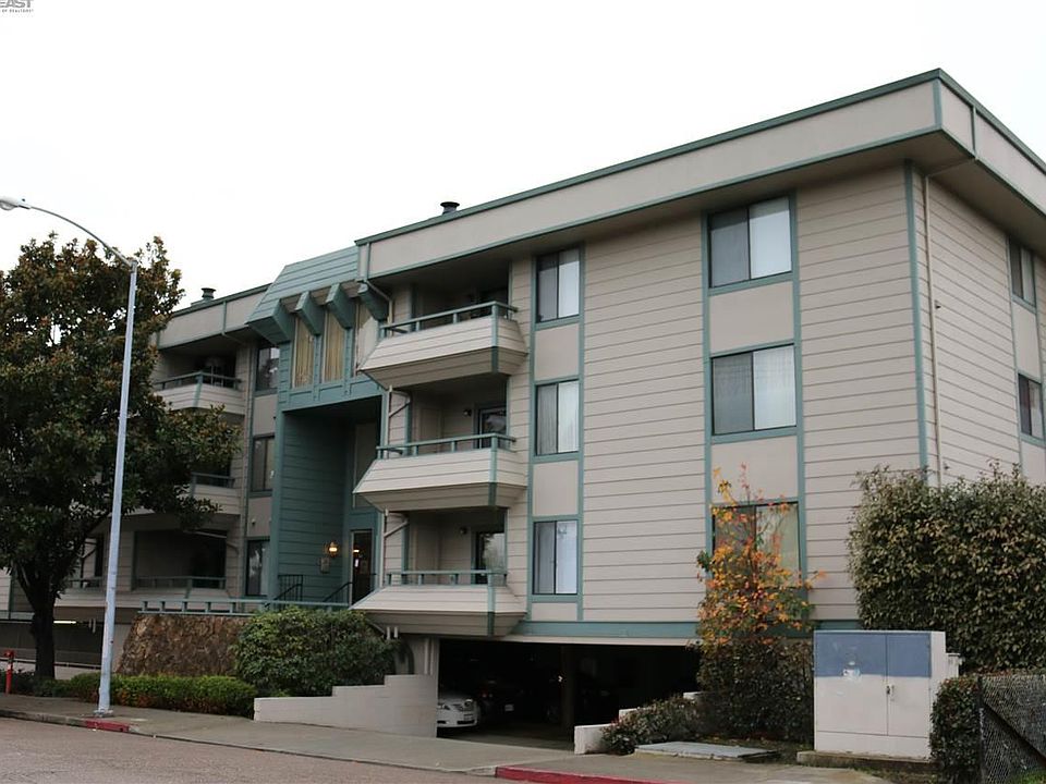 1st image of 2077 Washington Ave APT 215