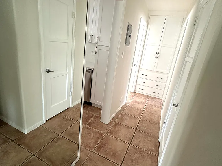 1033 Pearl St #1 — Photo 34