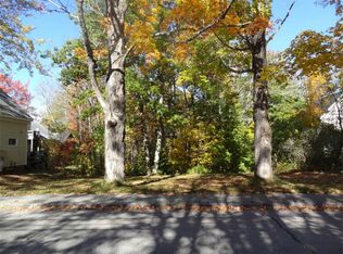 Pearl St, Camden, ME 04843