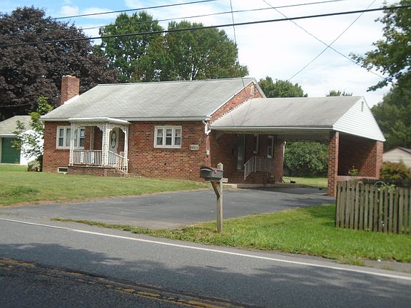 3rd image of 2257 Fruitville Pike