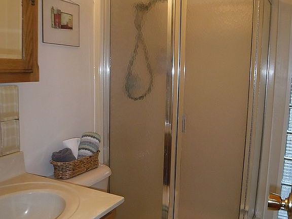 2nd Bathroom