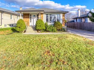 100 Shendale Dr #10, Toronto, ON M9W 2B7