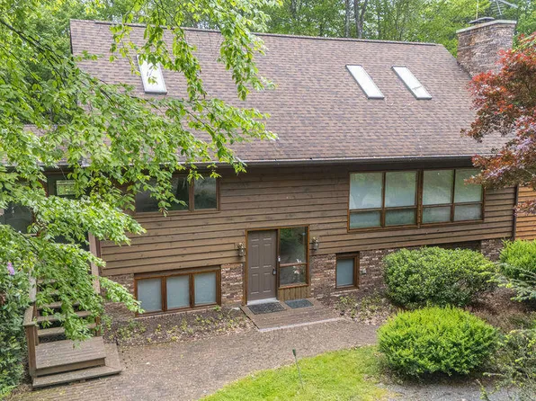 735 Laporte Ave, Eagles Mere, PA 17731