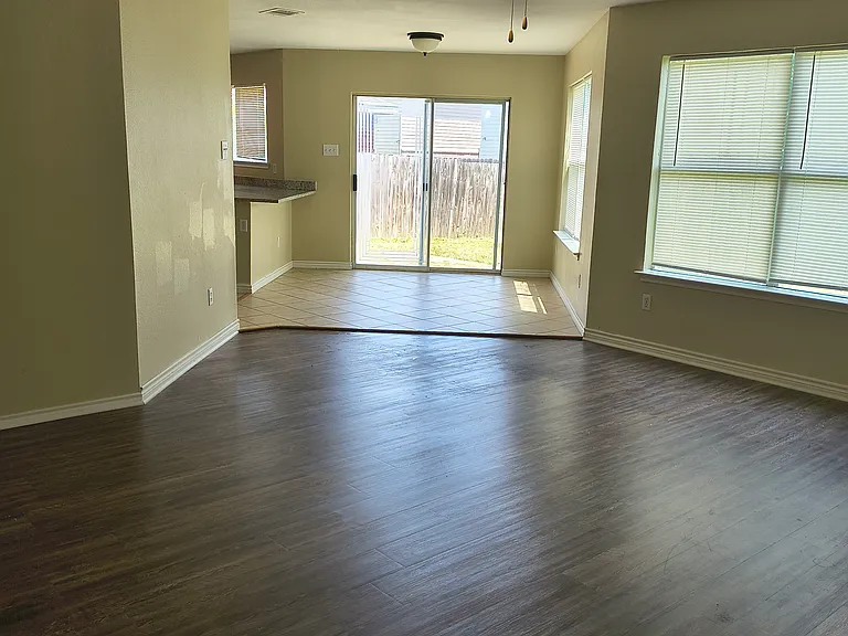 129 Jefferson Dr — Photo 11