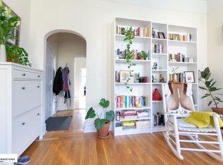63 1st Pl APT 2, Brooklyn, NY 11231