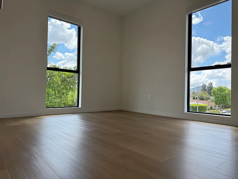 5119 Colfax Ave #303 — Photo 25