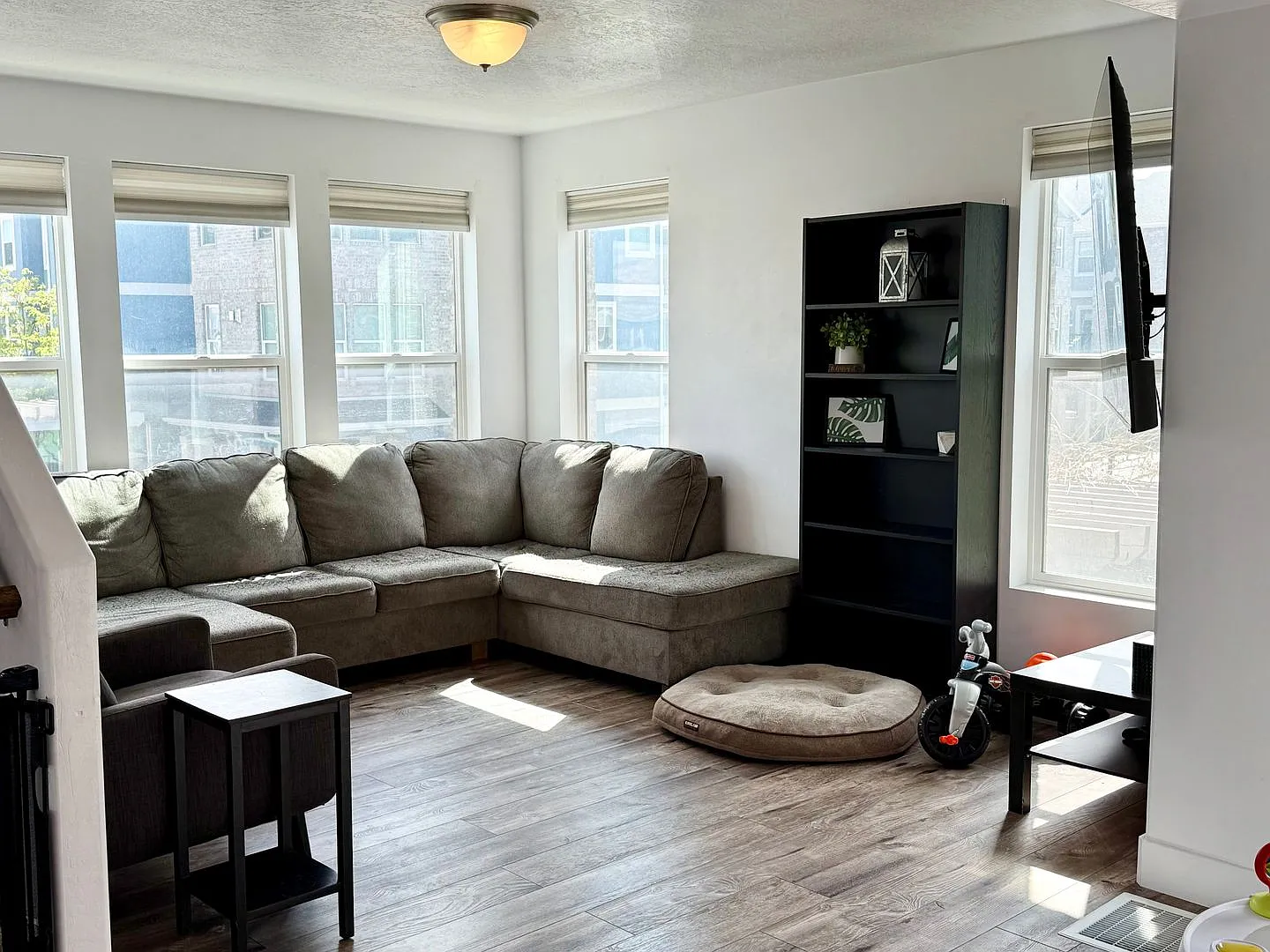 Beautiful corner townhome in Riverton! — Photo 4