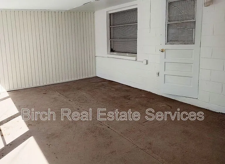 6839 Forest Ave — Photo 15