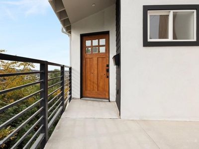2385 Yorkshire Dr, Los Angeles, CA, 90065
