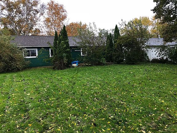 2nd image of 2911 N Bayview Ln