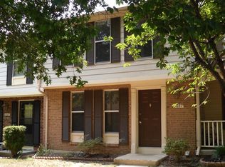 9087 Blarney Stone Dr, Springfield, VA 22152