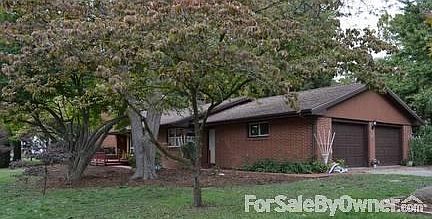 2nd image of 319 W Poplar St