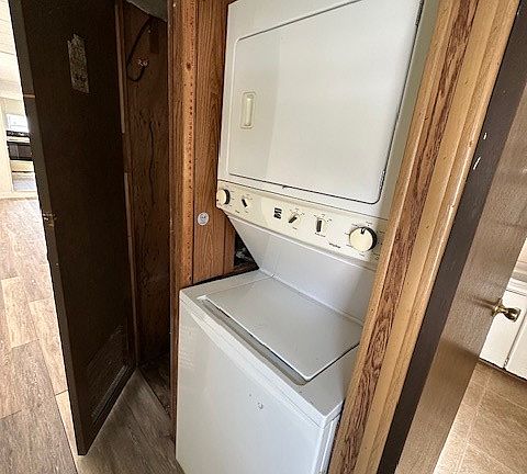 4th image of 6043 Riverview Dr