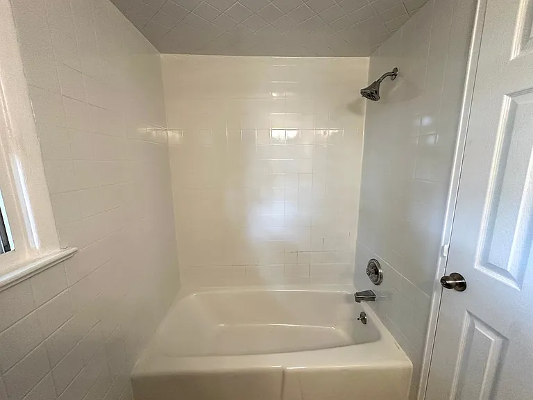 308 Columbus Pl — Photo 8