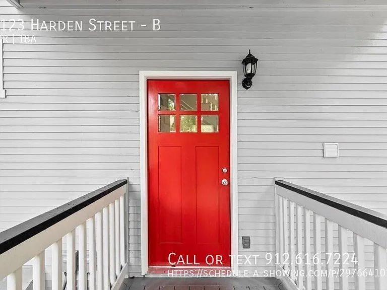 2123 Harden St #B — Photo 4