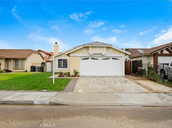 702 Clearwater Dr, Perris, CA 92571