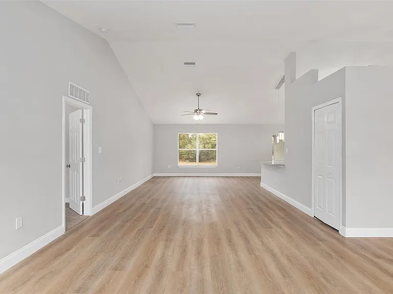 4181 SW 111th Pl — Photo 3