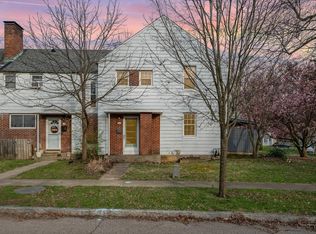 12 Ashby St, Cincinnati, OH 45218