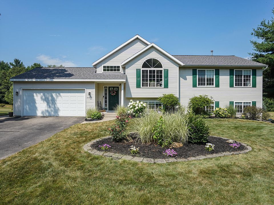 1st image of 8375 Squirewood Dr NE