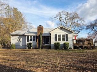 121 Chestnut Dr, Woodruff, SC 29388
