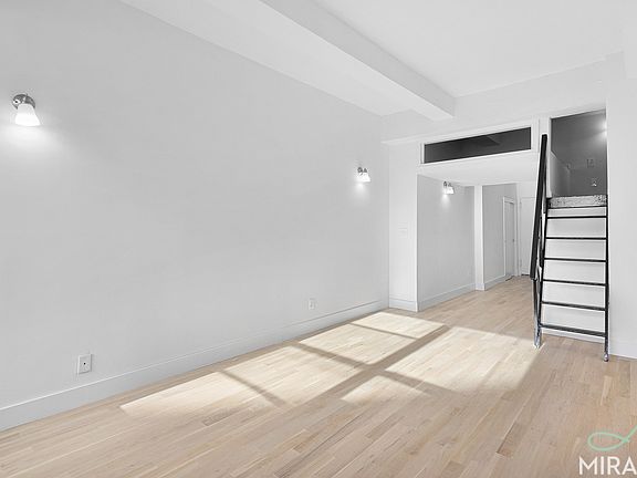 5th image of 43 W 16th St APT 6C