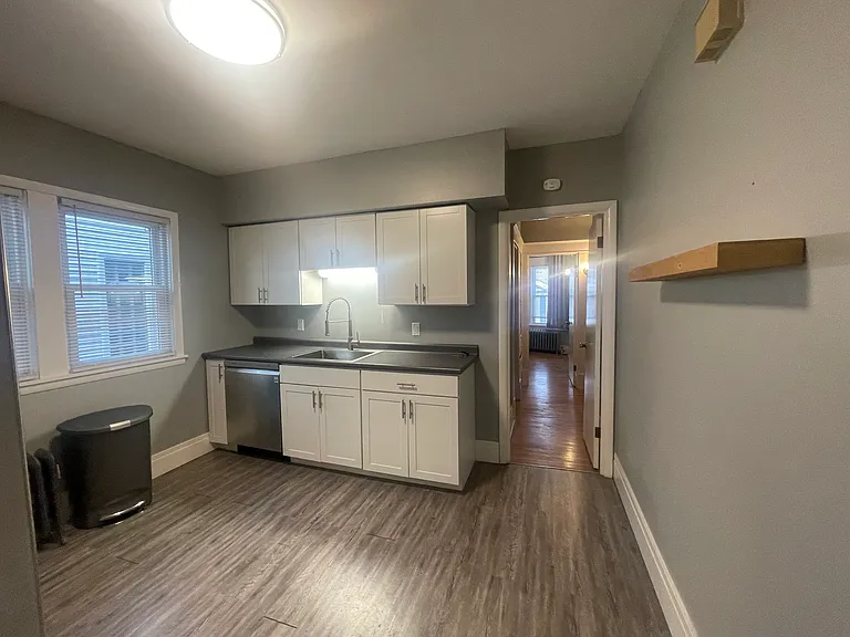 65 N Park Ave #1 — Photo 6