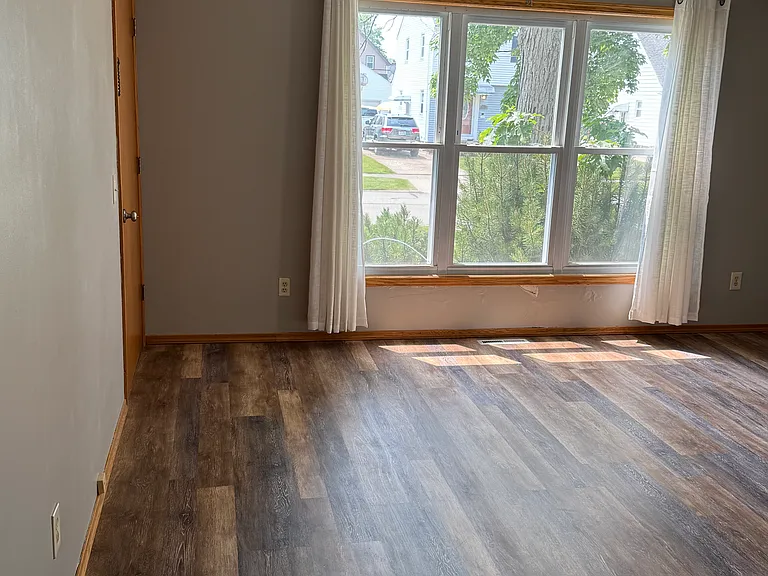4912 Wellington Ave — Photo 5
