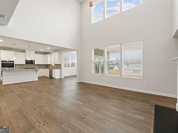 4th image of 100 Bastian Rd #138