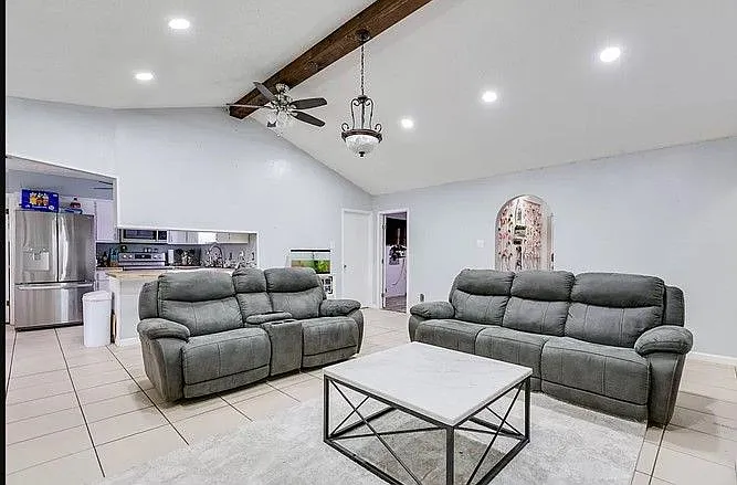 3814 Butterfield Rd — Photo 5