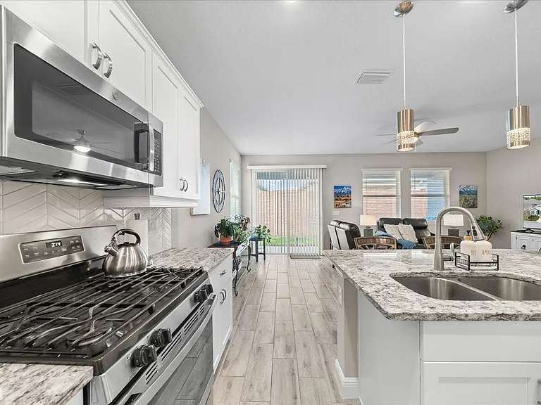 5361 NW 33rd Pl — Photo 14