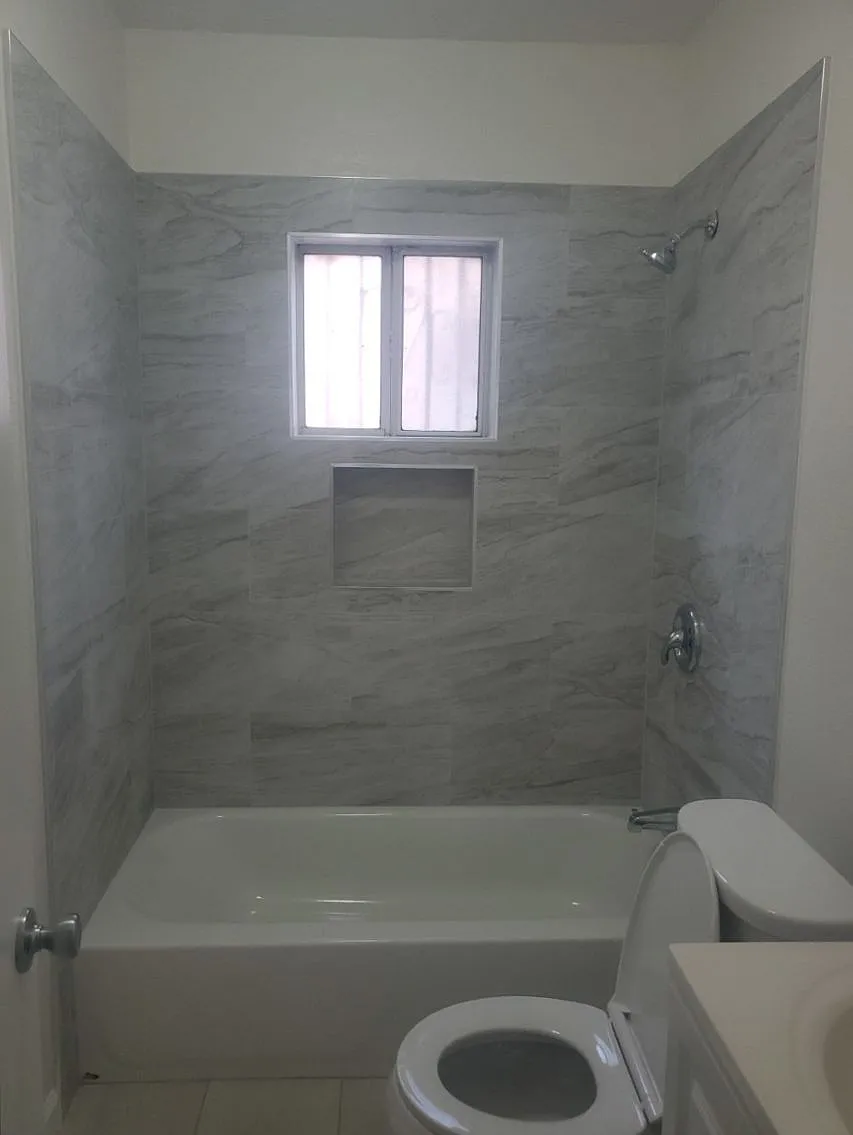 3 bed, 850 sqft, $3,000 — Photo 3