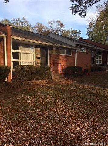 2nd image of 4607 Woodlark Ln