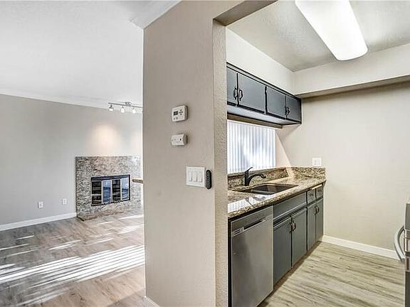 2nd image of 4724 Walden Cir