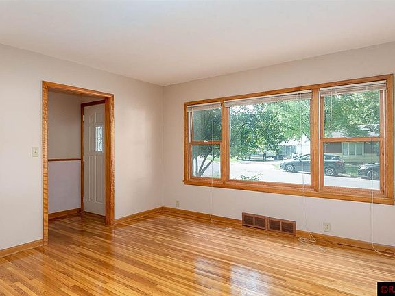 3rd image of 743 Belwood Dr