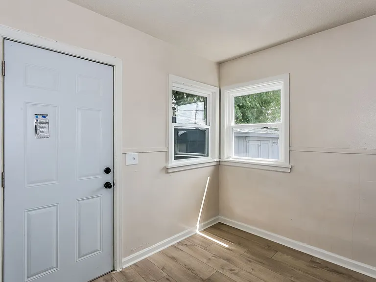 1809 N Market St — Photo 3